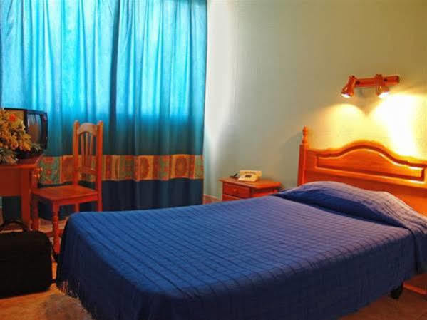Pension Cardona Arrecife (Lanzarote) Ngoại thất bức ảnh